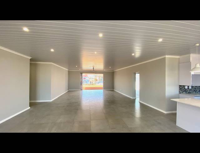 3 BEDROOM HOUSE FOR SALE IN PORT OWEN